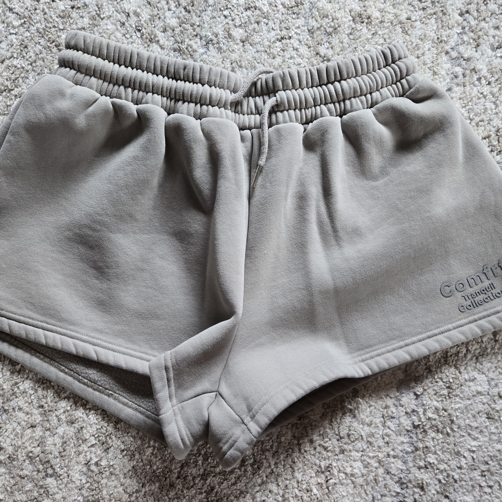 Comfy Women's Athletic Shorts - Light Gray